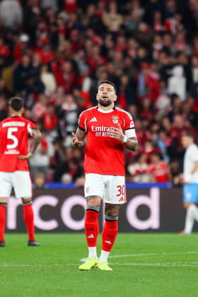 SL Benfica v Napoles FC - UEFA Champions League 2025 2026 Defesa central Argentino do Benfica, Nicolas Otamendi 30 durante a partida entre SL Benfica v Napoles FC, valida pela fase de Grupos da Uefa Champions League 2025 2026, no Estadio da Luz, Portugal (Foto de Diogo Faria Reis Avant Sports) Lisboa Estadio da Luz Portugal Copyright: xDiogoxFariaxReis AvantxSportsx