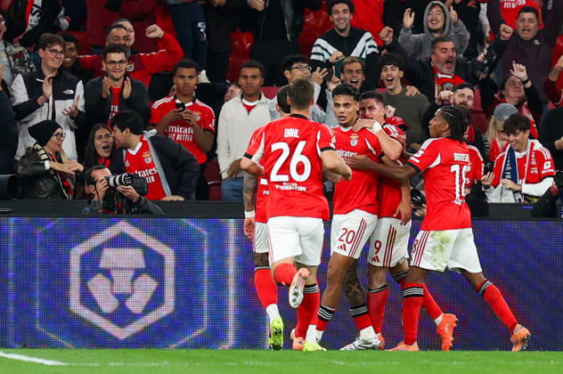 SL Benfica v Napoles FC - UEFA Champions League 2025 2026 Equipa benfiquista celebra o golo do medio colombiano, Richard Rios 20 durante a partida entre SL Benfica v Napoles FC, valida pela fase de Grupos da Uefa Champions League 2025 2026, no Estadio da Luz, Portugal (Foto de Diogo Faria Reis Avant Sports) Lisboa Estadio da Luz Portugal Copyright: xDiogoxFariaxReis AvantxSportsx