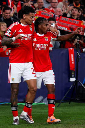 SL Benfica v Napoles FC - UEFA Champions League 2025 2026 Medio colombiano do Benfica, Richard Rios 20 celebra com Leandro Barreiro o golo ao qual assistiu durante a partida entre SL Benfica v Napoles FC, valida pela fase de Grupos da Uefa Champions League 2025 2026, no Estadio da Luz, Portugal (Foto de Diogo Faria Reis Avant Sports) Lisboa Estadio da Luz Portugal Copyright: xDiogoxFariaxReis AvantxSportsx