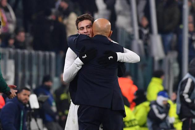 Foto IPP Massimo Rana Torino 10-12-2025 Calcio Champions League 2025 2026 Juventus-Pafos nella foto kenan yildiz e luciano spalletti allenatore juventus Italy Photo Press - World Copyright italy ITALY Copyright: xR4924_italyphotopressx