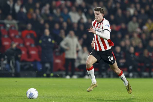 EINDHOVEN , 13-12-2025 , Philips stadium , season 2025 2026 , Dutch Eredivisie football , match between PSV and Heracles Almelo , final score 4-3 , picture shows PSV player Guus Til PSV - Heracles x200172049x Copyright: