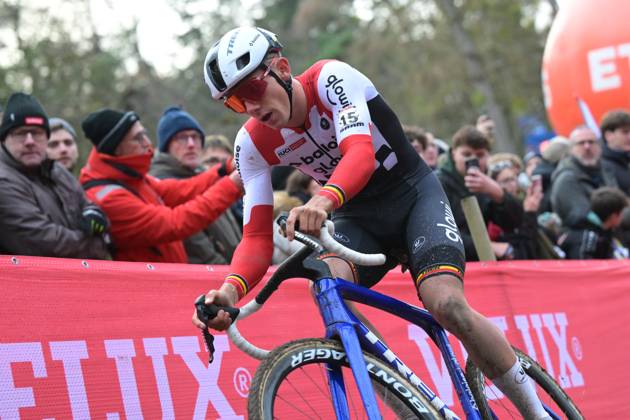Belgian Thibau Nys pictured in action during the men s elite race of the Cyclocross World Cup, in Namur, Sunday 14 December 2025, stage 4 (out of 12) in the World Cup of the 2026-2027 season. DAVIDxPINTENS  x148832757x