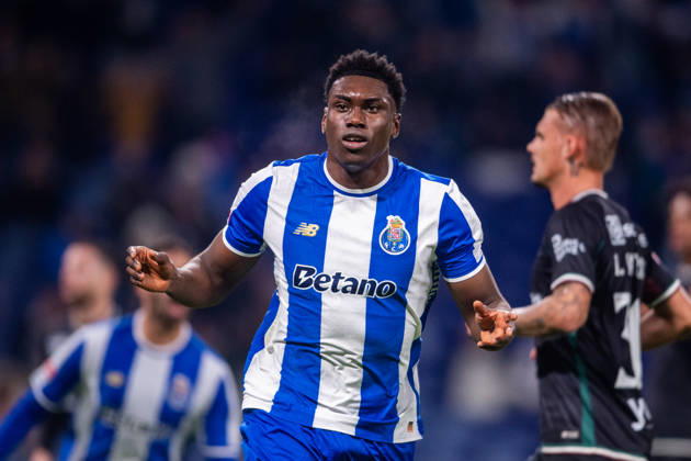 FC Porto v CF Estrela da Amadora - Primeira Liga In Lisbon, Portugal, on December 15, 2025, Samu Aghehowa from FC Porto celebrates his goal during the Liga Portugal Betclic 2025 26 match between FC Porto and CF Estrela da Amadora at Estadio do Dragao in Porto, Portugal. Porto Porto Portugal Copyright: xMiguelxLemosx originalFilename:lemos-fcportov251215_npFO5