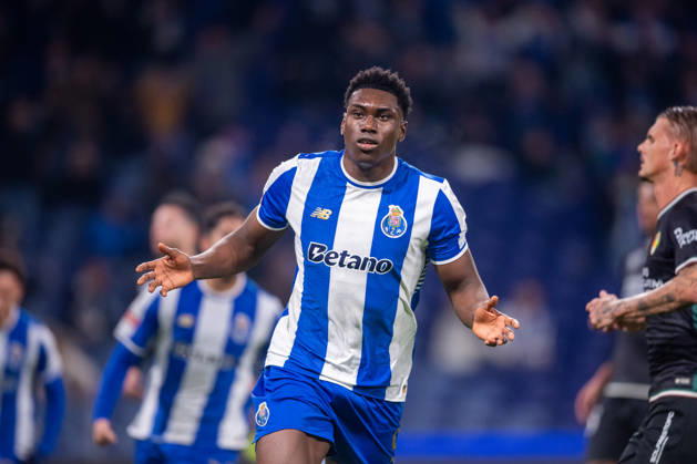 FC Porto v CF Estrela da Amadora - Primeira Liga In Lisbon, Portugal, on December 15, 2025, Samu Aghehowa from FC Porto celebrates his goal during the Liga Portugal Betclic 2025 26 match between FC Porto and CF Estrela da Amadora at Estadio do Dragao in Porto, Portugal. Porto Porto Portugal Copyright: xMiguelxLemosx originalFilename:lemos-fcportov251215_npa9T