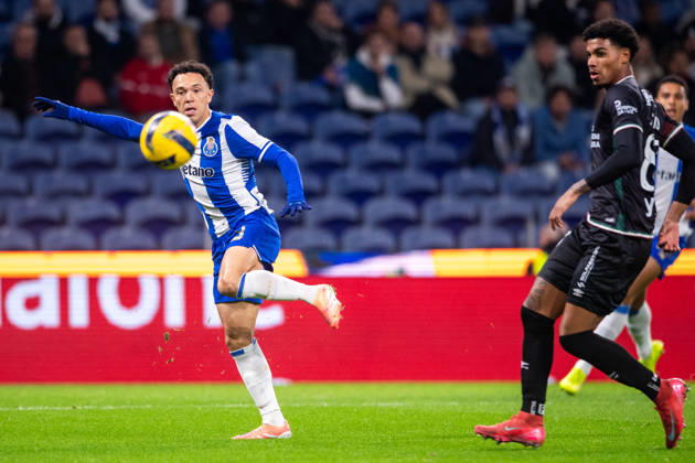 FC Porto v CF Estrela da Amadora - Primeira Liga Pepe from FC Porto is seen in action during the Liga Portugal Betclic 2025 26 match between FC Porto and CF Estrela da Amadora at Estadio do Dragao in Porto, Portugal, on December 15, 2025. Porto Porto Portugal Copyright: xMiguelxLemosx originalFilename:lemos-fcportov251215_npOcv
