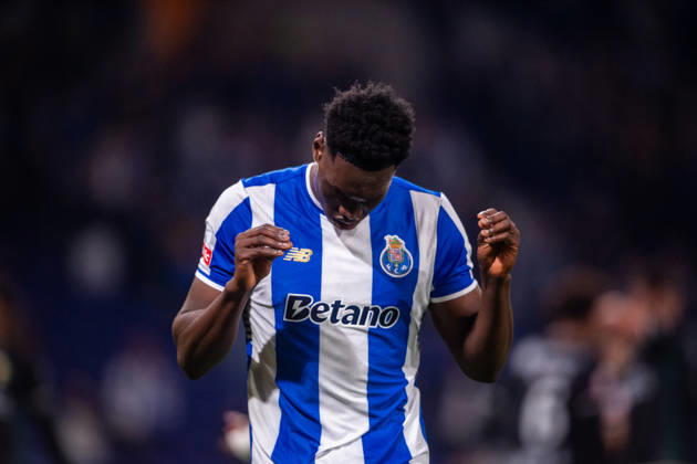 FC Porto v CF Estrela da Amadora - Primeira Liga In Lisbon, Portugal, on December 15, 2025, Samu Aghehowa from FC Porto celebrates his goal during the Liga Portugal Betclic 2025 26 match between FC Porto and CF Estrela da Amadora at Estadio do Dragao in Porto, Portugal. Porto Porto Portugal  Copyright: xMiguelxLemosx originalFilename:lemos-fcportov251215_npZx5