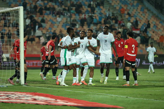 Egypt v Nigeria - International Friendly, Länderspiel, Nationalmannschaft In Cairo, Egypt, on December 16, 2025, Nigeria s players celebrate scoring their first goal with teammates. cairo Egypt Copyright: xAbeerxAhmedx originalFilename:hamed-notitle251217_np04S