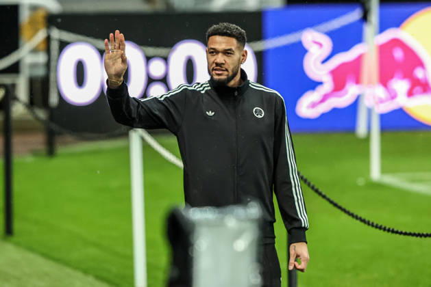 Carabao Cup Quarter Final Newcastle United v Fulham Joelinton of Newcastle United arrives during the Carabao Cup Quarter Final match Newcastle United vs Fulham at St. James s Park, Newcastle, United Kingdom, 17th December 2025 (Photo by Alfie Cosgrove News Images) Newcastle St. James s Park Tyne and Wear United Kingdom Copyright: xAlfiexCosgrove NewsxImagesx