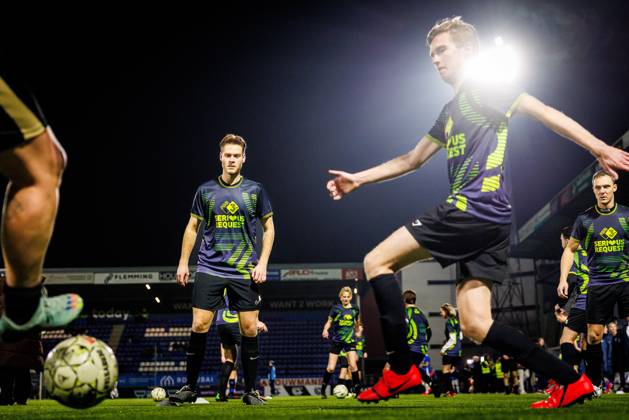 DEN BOSCH , 17-12-2025 , 3FM benefietwedstrijd Spieren voor Spieren , Luisteraarsteam tegen bekende nederlanders voetballers Daan Gerits 3FM benefietwedstrijd Spieren voor Spieren x200249496x Copyright: