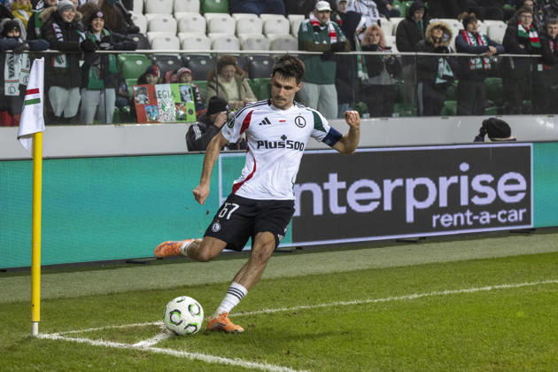 Legia Warszawa - Lincoln Red Imps 18.12.2025 football, Warsaw, UEFA Conference League game Legia Warszawa - Lincoln Red Imps (pilka nozna Liga Konferencji Europy ) image shows: Bartosz Kapustka photo Katarzyna Plewczynska Fotostyk Copyright: xKatarzynaxPlewczynska Fotostykx 20251218FCTKP361