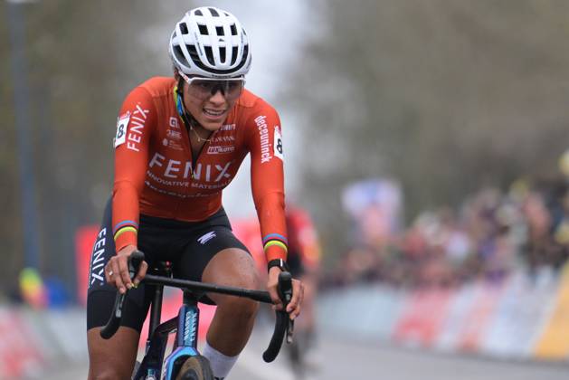 Dutch Ceylin Del Carmen Alvarado pictured in action during the women s elite race of the 6th stage (out of 12) of the world cup cyclocross, in Koksijde Sunday 21 December 2025. DAVIDxPINTENS x150538198x