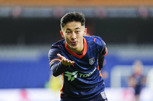 RAMS Basaksehir v Gaziantep FK - Turkish Super Lig ISTANBUL, TURKIYE - DECEMBER 22: Abbosbek Fayzullayev (11) of RAMS Basaksehir celebrates after scoring a goal during the Turkish Super Lig week 17 football match between RAMS Basaksehir and Gaziantep FK at Basaksehir Fatih Terim Stadium in Istanbul, Turkiye on December 22, 2025. Agit Erdi Ulukaya Anadolu Istanbul Turkey. Editorial use only. Please get in touch for any other usage.  Copyright: x2025xAnadoluxAgitxErdixUlukayax
