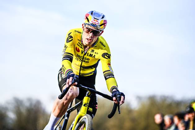 Belgian Wout van Aert pictured in action during the men elite race of the Plage Cross cyclocross cycling event in Hofstade, stage 4 8 in the X20 Badkamers Trofee competition, Monday 22 December 2025. JASPERxJACOBS x150780137x