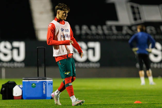 Dinis Pinto seen during Liga Portugal game between teams of CF Estrela Amadora and Moreirense FC (Maciej Rogowski Ball Raw Images) Amadora Estadio Jose Gomes Portugal Copyright: xMaciejxRogowskix maciejrogowski_estrela_moreirense_2526-019