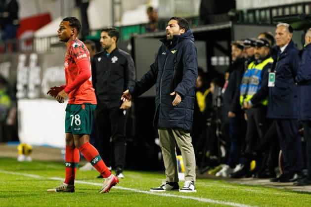 Vasco Botelho da Costa seen during Liga Portugal game between teams of CF Estrela Amadora and Moreirense FC (Maciej Rogowski Ball Raw Images) Amadora Estadio Jose Gomes Portugal Copyright: xMaciejxRogowskix maciejrogowski_estrela_moreirense_2526-194