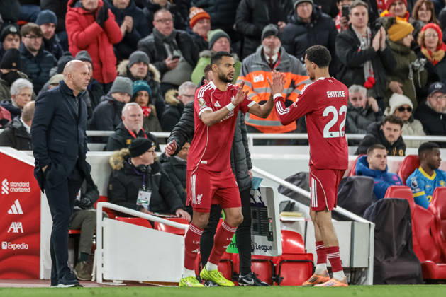 Premier League Liverpool v Wolverhampton Wanderers Arne Slot manager of Liverpool looks on as Hugo Ekitike of Liverpool is substituted for Cody Gakpo of Liverpool during the Premier League match Liverpool vs Wolverhampton Wanderers at Anfield, Liverpool, United Kingdom, 27th December 2025 (Photo by Mark Cosgrove News Images) Liverpool Anfield Merseyside United Kingdom Copyright: xMarkxCosgrove NewsxImagesx