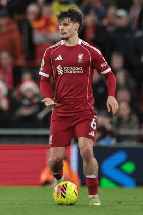 Premier League Liverpool v Wolverhampton Wanderers Milos Kerkez of Liverpool breaks with the ball during the Premier League match Liverpool vs Wolverhampton Wanderers at Anfield, Liverpool, United Kingdom, 27th December 2025 (Photo by Mark Cosgrove News Images) Liverpool Anfield Merseyside United Kingdom Copyright: xMarkxCosgrove NewsxImagesx