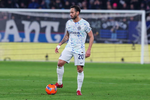 Hakan Calhanoglu of FC Internazionale seen in action during Serie A 2025 26 football match between Atalanta BC and FC Internazionale at New Balance Arena in Bergamo Italy on 28 December 2025. Bergamo Gewiss Stadium Bergamo Italy Copyright: xEPhotopressx SP24-1323-066