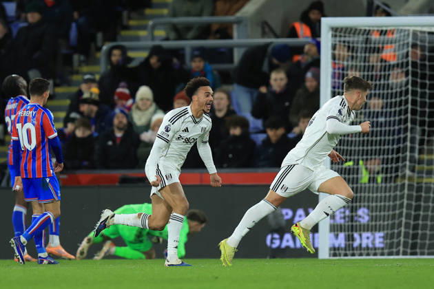 Crystal Palace v Fulham, Premier League Fulham midfielder Tom Cairney (10) celebrates his goal during the Premier League match between Crystal Palace and Fulham at Selhurst Park, London, UK on 1 January 2026. London Selhurst Park Greater London UK Editorial use only DataCo restrictions apply See www.football-dataco.com , Copyright: xSimonxRoex PSI-23503-0043