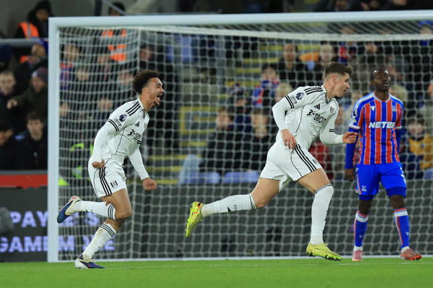 Crystal Palace v Fulham, Premier League Fulham midfielder Tom Cairney (10) celebrates his goal during the Premier League match between Crystal Palace and Fulham at Selhurst Park, London, UK on 1 January 2026. London Selhurst Park Greater London UK Editorial use only DataCo restrictions apply See www.football-dataco.com , Copyright: xSimonxRoex PSI-23503-0044