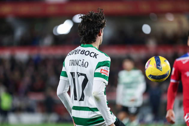 Francisco Trincao (Sporting CP) in action during the match between Gil Vicente FC and Sporting CP, valid for Liga Portugal Betclic 2025 2026 at Estadio Cidade de Barcelos on 2 January 2026. Barcelos Estadio Cidade de Barcelos Barcelos Portugal Copyright: xIMAGOx xPRIMExSPORTSxIMAGESx xFILIPExOLIVEIRAx