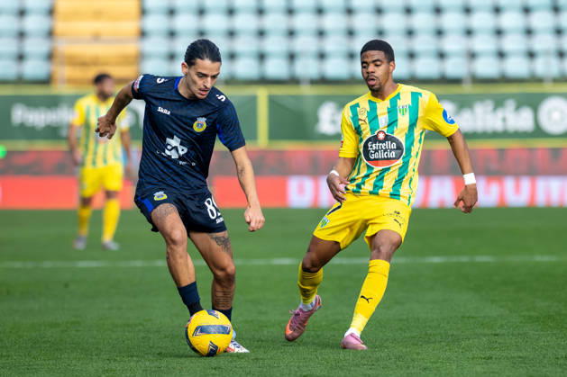 FOOTBALL - Tondela 3 vs Arouca 1, round 17 of portuguese Liga, 2025 26. Joao Cardoso Stadium, in Tondela, Portugal. Saturday, 2026 01 03. Pedro Santos (89) Arouca, Pedro Maranhão (07) Tondela TONDELA VISEU PORTUGAL ESTÁDIO JOÃO CARDOSO Copyright: xGILxPERESx