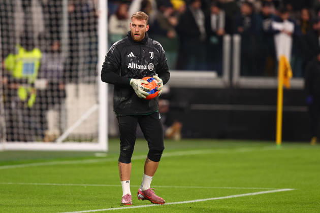 Michele Di Gregorio (Juventus Fc) warm up, Serie A, Juventus FC v US Lecce , Allianz Stadium, January 3, 2026, Turin, Italy.