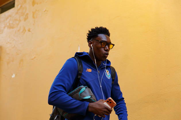 Samu Aghehowa seen during Liga Portugal game between CD Santa Clara and FC Porto (Pedro Rosa Ball Raw Images) Ponta Delgada Estadio de Sao Miguel Portugal Copyright: xPedroxRosax pedrorosa_santaclara_fcporto_2526-15