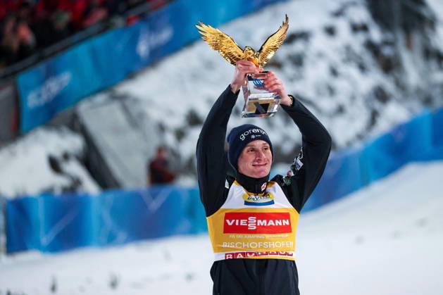 Bischofshofen, Austria 06 January 2026 74 Four Hills Tournament Bischofshofen 2025 2026 Jumping In the picture Domen Prevc Slovenia SLO celebrates the overall tour victory and holds up the coveted golden eagle Paul Außerleitner Ski Jump Copyright: xFotostandx xHettichx