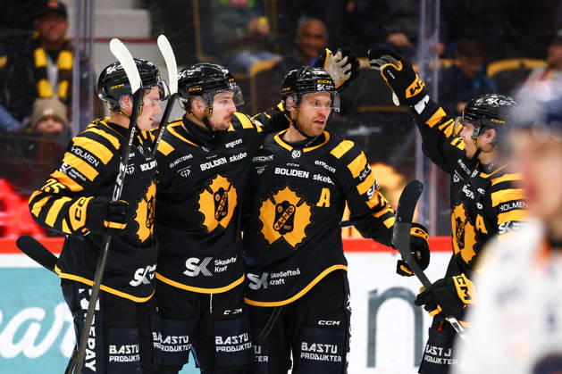 260110 Skellefteas Oliver Okuliar celebrates after 3 0 during the ice hockey match in SHL between Skelleftea and Växjö on January 10, 2026 in Skelleftea Copyright: JOHANxLÖF BB260110ZW023