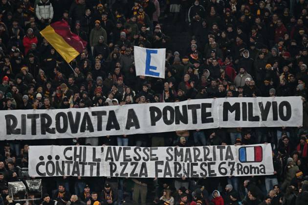 Foto IPP Felice De Martino Roma 10 01 2026 Calcio Campionato serie A 2025-2026 Roma - Sassuolo Nella foto: Striscione tifosi roma Italy Photo Press World Copyright Roma italy Italia ITALY Copyright: xR4924_italyphotopressx
