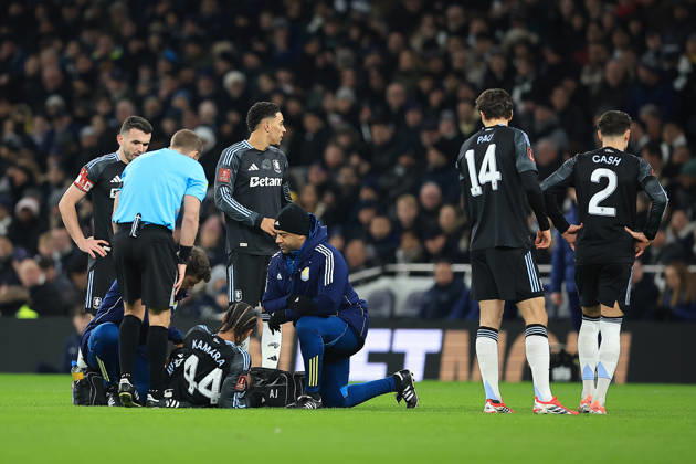 Tottenham Hotspur v Aston Villa, FA Cup, 3rd Round INJURY Aston Villa Midfielder Boubacar Kamara 44 during the FA Cup match between Tottenham Hotspur and Aston Villa at Tottenham Hotspur Stadium, London, UK on 10 January 2026. Editorial use only DataCo restrictions apply See www.football-dataco.com , Copyright: xChrisxFoxwellx PSI-23550-0030