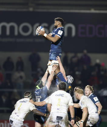 10th January 2026; CorpAcq Stadium, Salford, Lancashire, England; European Champions Cup Rugby, Sale Sharks versus Hollywoodbets Sharks; Hyron Andrews of Sale Sharks wins the line out  RogerxEvans Content restricted for UK based newspaper
