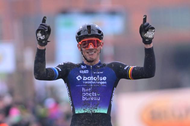 Belgian Thibau Nys celebrates after winning the Elite men race at the Belgian Cyclocross Championships in Beringen on Sunday 11 January 2026. DAVIDxPINTENS  x155157303x