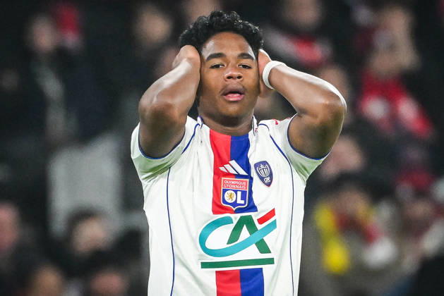 January 11, 2026, Villeneuve-D ascq, France, France: Endrick FELIPE MOREIRA DE SOUSA of Lyon looks dejected during the French Cup match between Lille OSC (LOSC) and Olympique Lyonnais (OL) at Pierre Mauroy Stadium on January 11, 2026 in Villeneuve-d Ascq near Lille, France. Villeneuve-D ascq France - ZUMAm308 20260111_zsp_m308_005 Copyright: xMatthieuxMirvillex