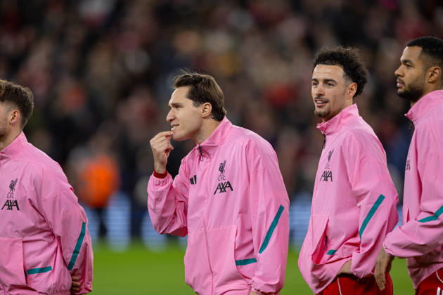 Football - FA Cup - 3rd Round - Liverpool FC v Barnsley FC LIVERPOOL, ENGLAND - Monday, January 12, 2026: Liverpool s Federico Chiesa in the line-up before the FA Cup 3rd Round match between Liverpool FC and Barnsley FC at Anfield. (Photo by David Rawcliffe Propaganda) LIVERPOOL Anfield MERSEYSIDE ENGLAND  Copyright: xPropagandaxPhotoxAgencyx P2026-01-12-Liverpool_Barnsley-28