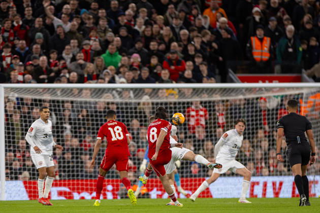 Football - FA Cup - 3rd Round - Liverpool FC v Barnsley FC LIVERPOOL, ENGLAND - Monday, January 12, 2026: Liverpool s Dominik Szoboszlai scores the first goal during the FA Cup 3rd Round match between Liverpool FC and Barnsley FC at Anfield. (Photo by David Rawcliffe Propaganda) LIVERPOOL Anfield MERSEYSIDE ENGLAND  Copyright: xPropagandaxPhotoxAgencyx P2026-01-12-Liverpool_Barnsley-47