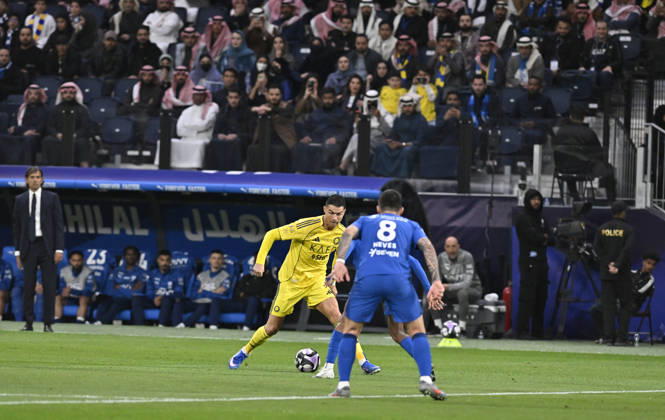 Al Hilal v Al Nassr - Saudi Pro League RIYADH, SAUDI ARABIA - JANUARY 12: Cristiano Ronaldo of Al Nassr in action during the Saudi Pro League match between Al Hilal and Al Nassr at Al Mamlakah Arena Stadium in Riyadh, Saudi Arabia, on January 12, 2026. Mohammed Saad Anadolu Riyadh Saudi Arabia. Editorial use only. Please get in touch for any other usage.  Copyright: x2026xAnadoluxMohammedxSaadx