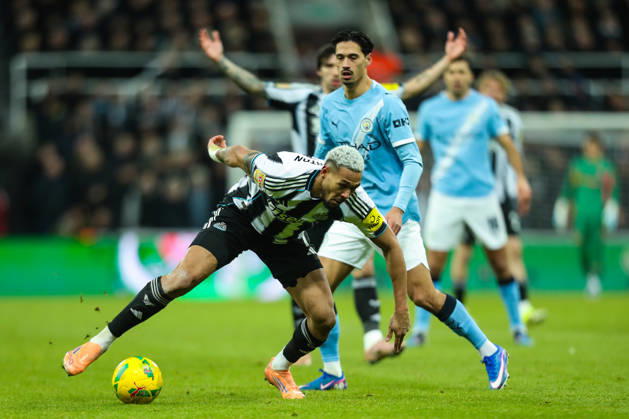 Newcastle United v Manchester City, Carabao Cup Joelinton Of Newcastle United battles with Tijjani Reijnders Of Manchester City during the Newcastle United v Manchester City Carabao Cup Semi Final First Leg match at St. James Park, Newcastle Upon Tyne, England on 13 January 2026 Credit: Lee Keuneke Every Second Media Editorial use only. All images are copyright Every Second Media Limited. No images may be reproduced without prior permission. All rights reserved. Premier League and Football League images are subject to licensing agreements with Football DataCo Limited. see https: www.football-dataco.com Copyright: xIMAGO EveryxSecondxMediax ESM-1753-0104 LeexKeunekex xEveryxSecondxMediax
