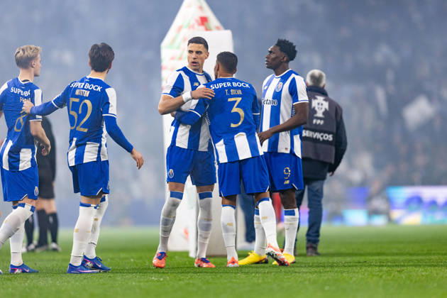 January 14, 2026, Porto, Lisbon, Portugal: Thiago Silva of FC Porto and Jan Bednarek of FC Porto in action during the Taca de Portugal match between FC Porto and SL Benfica at Estadio do Dragao on January 14, 2026 in Porto, Portugal. Porto Portugal - ZUMAp267 20260114_zsp_p267_022 Copyright: xDavidexPuglisix