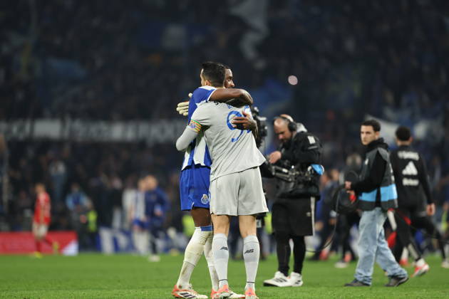 FC Porto v SL Benfica - Taca de Portugal Diogo Costa of FC Porto and Pablo Rosario of FC Porto celebrate the victory during the Portugal Cup match between FC Porto and SL Benfica at Estadio Dragao in Porto, Portugal, on January 14, 2026 Porto Porto Portugal  Copyright: xLuisxEirasx originalFilename:eiras-portugal260114_npj0g