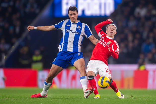 FC Porto v SL Benfica - Taca de Portugal Jakub Kiwior from FC Porto is seen in action during the Portuguese Cup match between FC Porto and SL Benfica, quarter-finals, at Estadio do Dragao in Porto, Portugal, on January 14, 2026. Porto Porto Portugal  Copyright: xMiguelxLemosx originalFilename:lemos-fcportox260114_npCHg