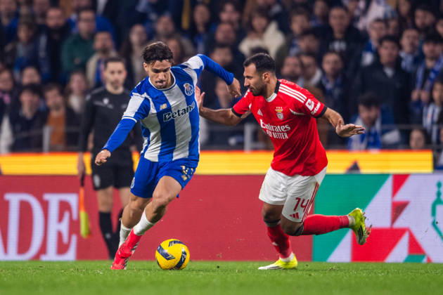 FC Porto v SL Benfica - Taca de Portugal In Porto, Portugal, on January 14, 2026, Gabri Veiga from FC Porto is seen in action during the Portuguese Cup quarter-final match between FC Porto and SL Benfica at Estadio do Dragao. Porto Porto Portugal  Copyright: xMiguelxLemosx originalFilename:lemos-fcportox260114_np4ou
