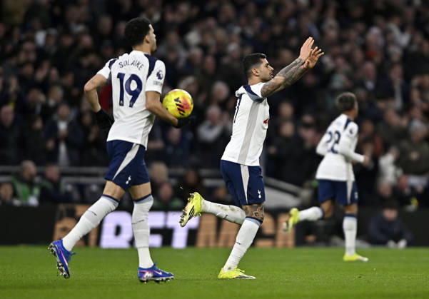 Tottenham Hotspur V West Ham. Premier League. GOAL. Cristian Romero (Spurs) celebrates scoring the first Spurs goal during the Tottenham Hotspur V West Ham Premier League match at the Tottenham Hotspur Stadium, London. Tottenham Tottenham Hotspur Stadium UK Copyright: xMartinxDaltonx Spurs_vs_WestHam_170126_MD_023