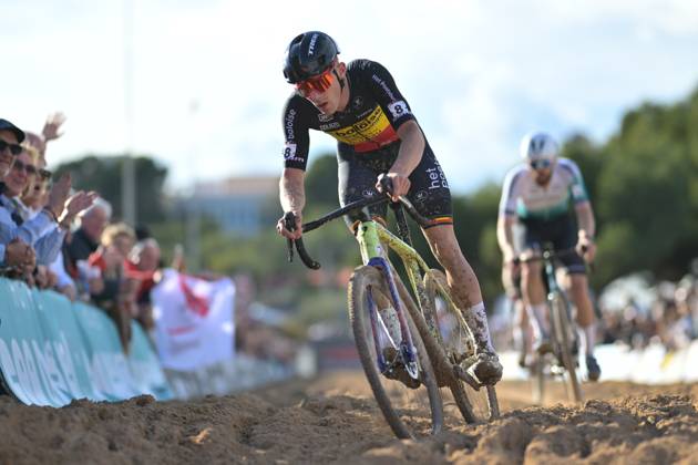 Belgian Thibau Nys pictured in action during the Men s Elite race at the cyclocross cycling event in Benidorm, Spain, Sunday 18 January 2026, stage 10 12 in the UCI World Cup competition. DAVIDxPINTENS  x156803572x