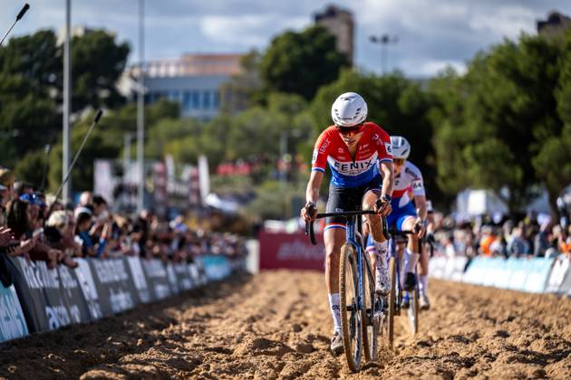 Dutch Ceylin Del Carmen Alvarado pictured in action during the women s Elite race at the cyclocross cycling event in Benidorm, Spain, Sunday 18 January 2026, stage 10 12 in the UCI World Cup competition. DAVIDxPINTENS x156943041x