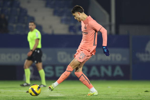 Felipe Silva ( FC Porto ) in action during the match between CD Feirense and FC Porto B, valid for Liga Portugal 2 Meu Super 2025 2026 at Estadio Marcolino de Castro on 19 January 2026. Santa Maria da Feira Estadio Marcolino de Castro Santa Maria da Feira Portugal Copyright: xIMAGOx xPRIMExSPORTSxIMAGESx xFILIPExOLIVEIRAx