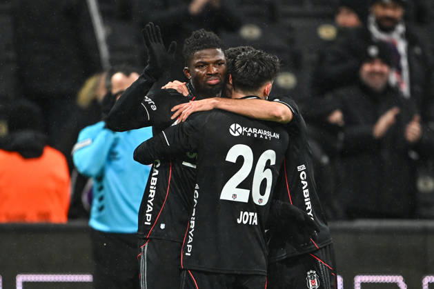 Besiktas v Zecorner Kayserispor - Turkish Super Lig ISTANBUL, TURKIYE - JANUARY 19: El Bilal Toure (L) of Besiktas celebrates after score a goal during the Turkish Super Lig Week 18 match between Besiktas and Zecorner Kayserispor at Tupras Stadium in Istanbul, Turkiye, on January 19, 2026. Cem Tekkesinoglu Anadolu Istanbul Turkey. Editorial use only. Please get in touch for any other usage. Copyright: x2026xAnadoluxCemxTekkesinoglux
