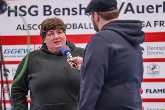 GER, Bensheim, HSG Bensheim Auerbach Flames vs Vfl Oldenburg, Alsco Handball Bundesliga Frauen, Handball, DHB, Spielzeit 2025 2026, Weststadthalle Bensheim, 14 Spieltag im Bild Ilka Fickinger Trainerin HSG Bensheim Auerbach Flames DFB DFL REGULATIONS PROHIBIT ANY USE OF PHOTOGRAPHS AS IMAGE SEQUENCES AND OR QUASI VIDEO, 21 01 2026 Copyright: HMBxMedia HendrikxHamelau