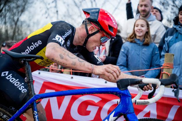 Belgian Thibau Nys pictured in action during the men s elite race at the World Cup cyclocross cycling event in Maasmechelen, Belgium, stage 11 (out of 12) of the UCI World Cup cyclocross competition, Saturday 24 January 2026. JASPERxJACOBS  x158328807x